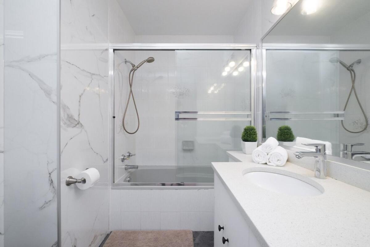 Spacious 4Br W Ensuites Mins To Downtown Yvr Ubc Vancouver Exteriér fotografie