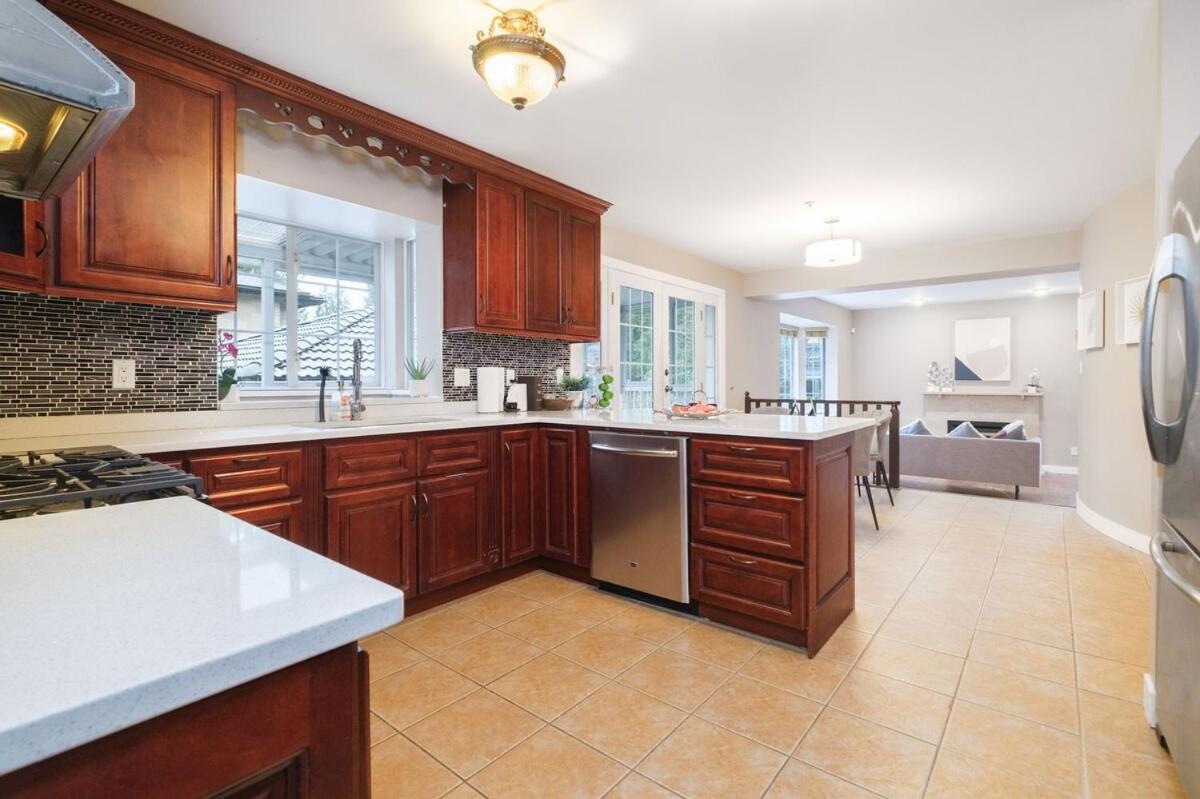Spacious 4Br W Ensuites Mins To Downtown Yvr Ubc Vancouver Exteriér fotografie