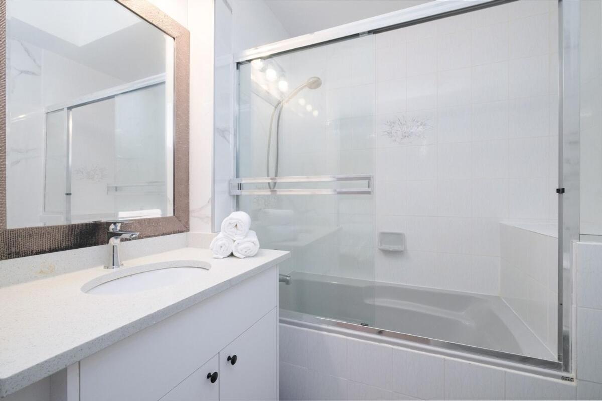 Spacious 4Br W Ensuites Mins To Downtown Yvr Ubc Vancouver Exteriér fotografie
