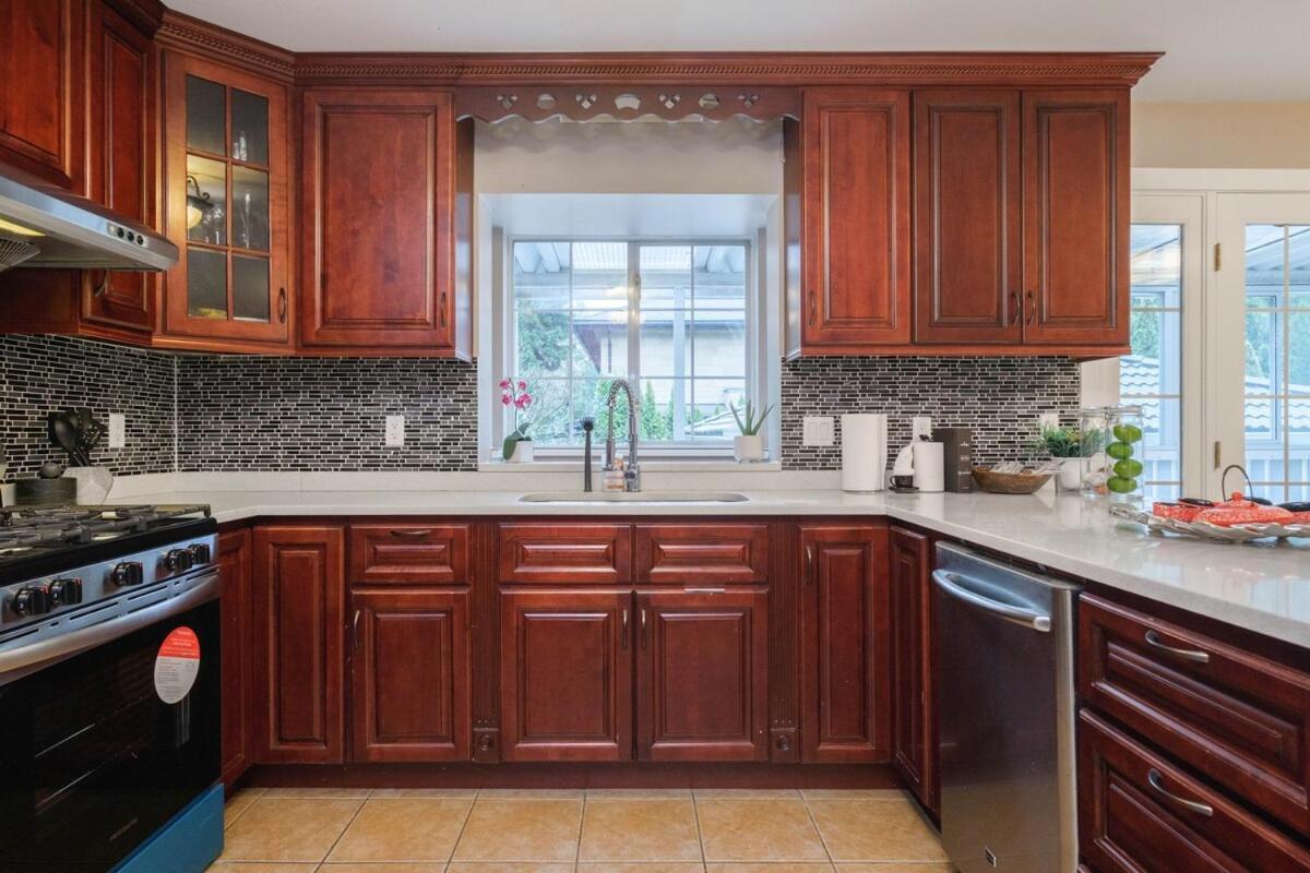 Spacious 4Br W Ensuites Mins To Downtown Yvr Ubc Vancouver Exteriér fotografie